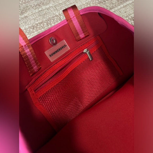 Summersalt Neoprene Beach Tote in
Pink/Red - Picture 4 of 6
